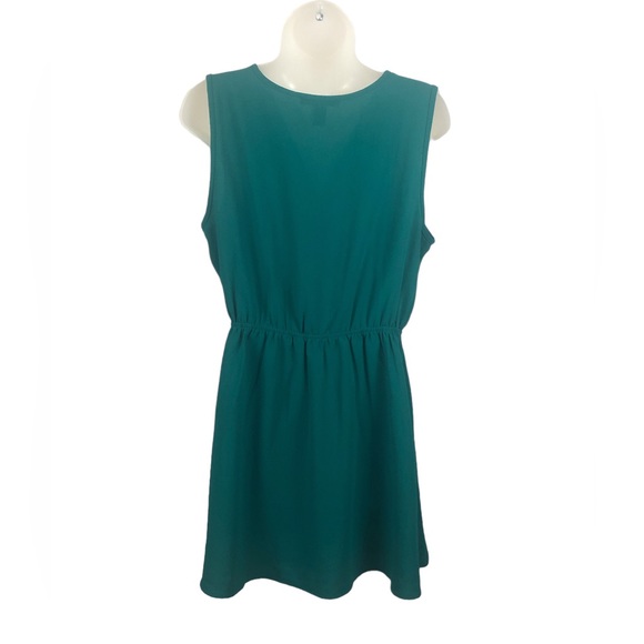 DRESS - Women's Forever 21 Emerald Green Short A-Line Sleeveless Dress. Size L - Picture 2 of 12